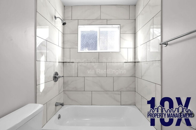 Building Photo - 2453 McGuffey Rd