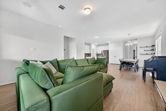 Building Photo - 22827 Xanthos St