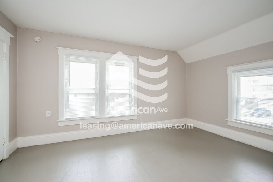 Building Photo - 114 W Cleveland Ave