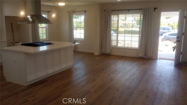 Building Photo - 1907 W 154th Pl