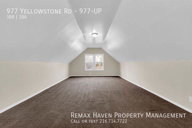 Building Photo - 977 Yellowstone Rd