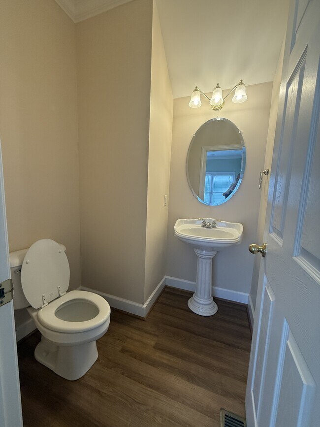 Building Photo - 101 Patrick Dr