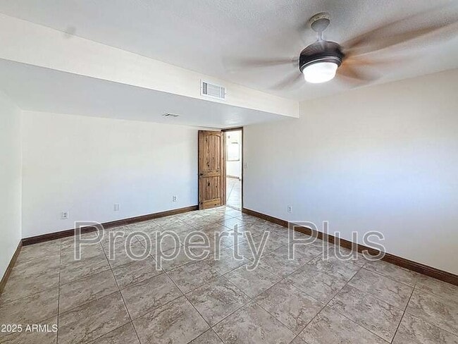 Building Photo - 15545 E Mustang Dr