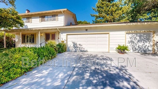 Building Photo - 2530 Brookhaven Dr