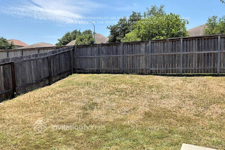 Building Photo - 10638 Gentle Fox Bay