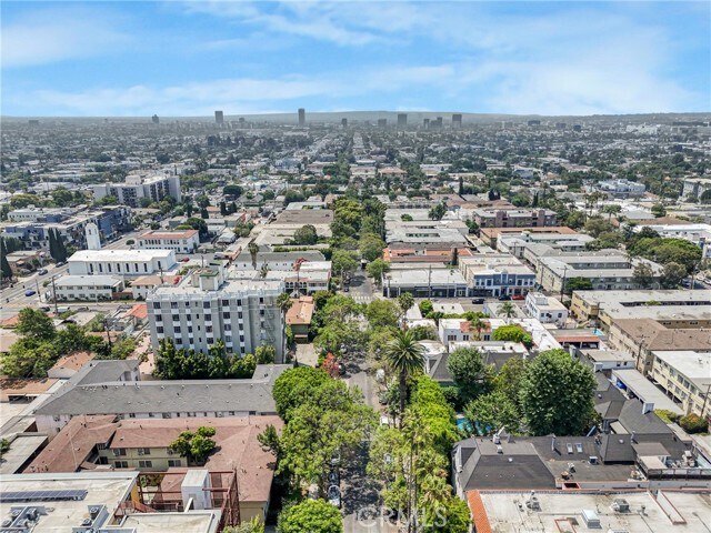 Building Photo - 1325 Hayworth Ave