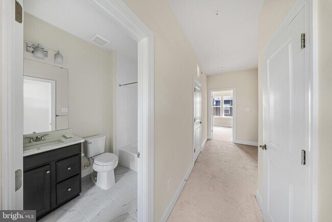 Building Photo - 3525 Carnaby St