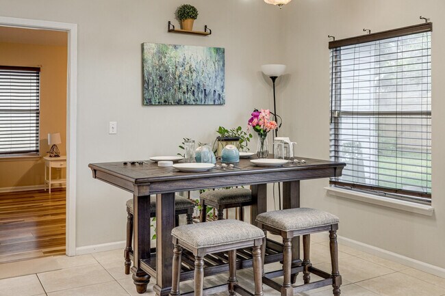 Building Photo - 3812 Tallcott Dr