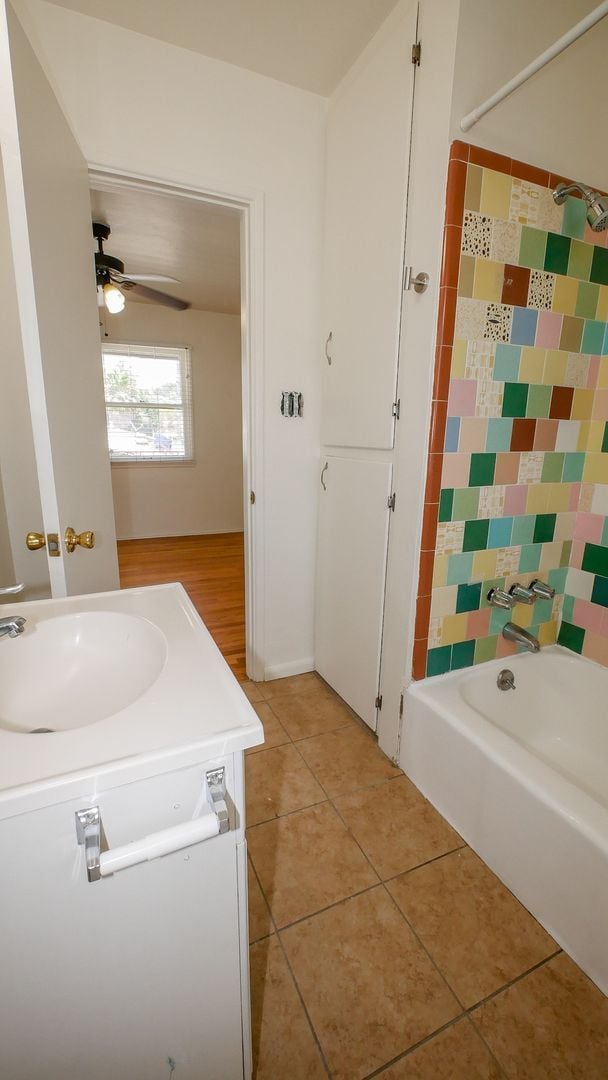 Building Photo - 2nd Floor 1 bedroom 1 bath apartment in PB - 1 CAR GARAGE