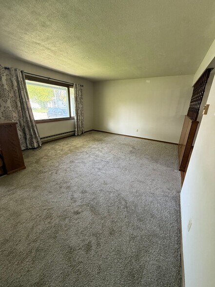 Building Photo - 602 2nd Ave S