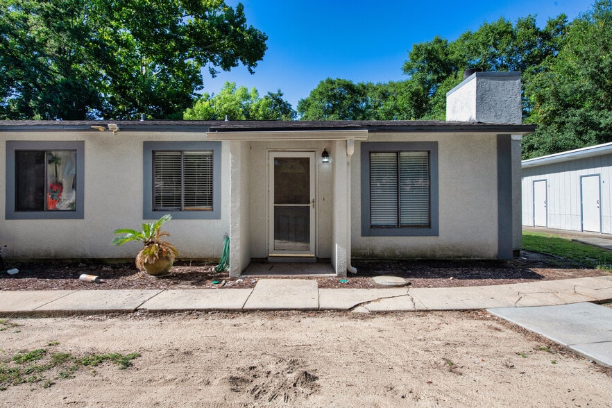 Building Photo - 131 Bayou View Dr
