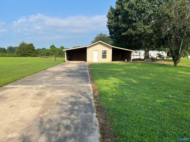 Building Photo - 16767 Glaze Rd