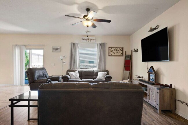 Building Photo - 13483 Halifax St