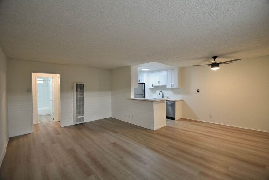 Building Photo - 849 N McCadden Pl
