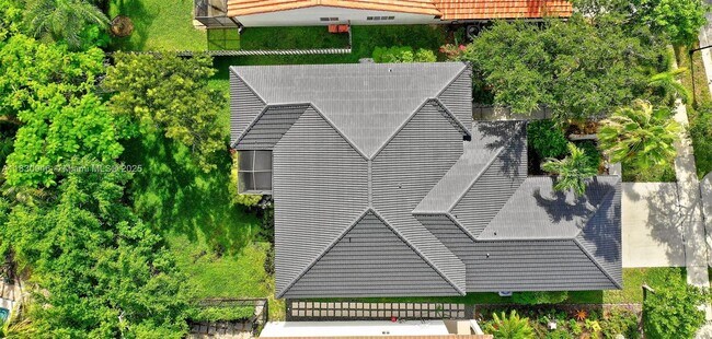 Building Photo - 1212 Camellia Ln