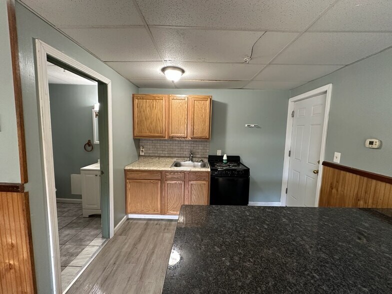 Building Photo - 223 Jackson St