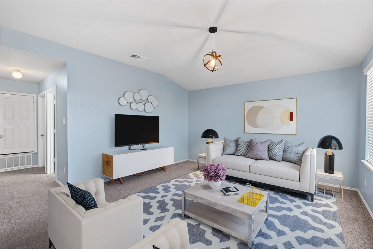 Building Photo - 2108 Scott Dr