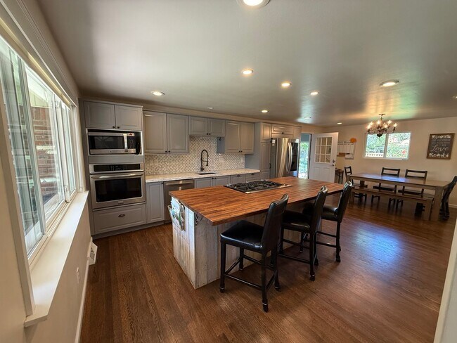 Building Photo - Beautifully Renovated Boulder Gem with Backyard Oasis and Great Schools