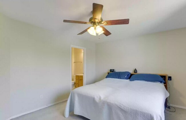 Building Photo - Lovely 3 bedroom Home in Pioneer Place!