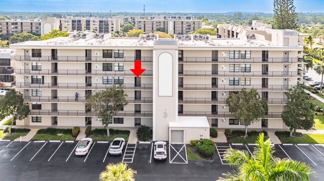 Building Photo - 3 Royal Palm Way
