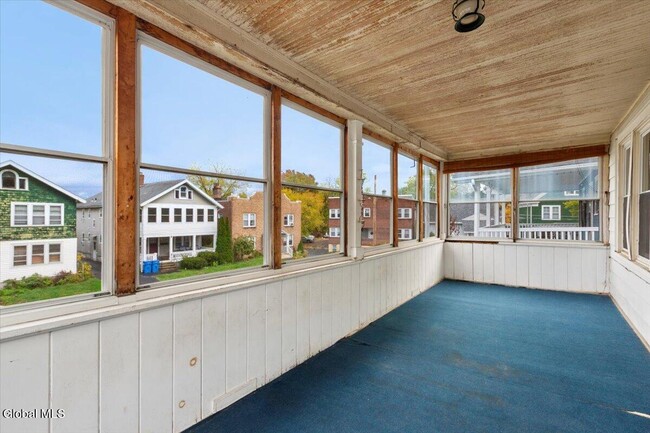 Building Photo - 4 Edison Ave