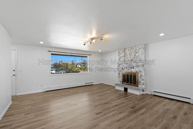 Building Photo - 2815 E 37th Ave