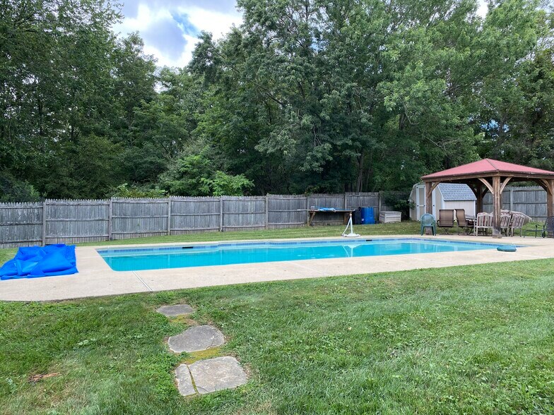 Pool - 1926 Sugar Bottom Rd