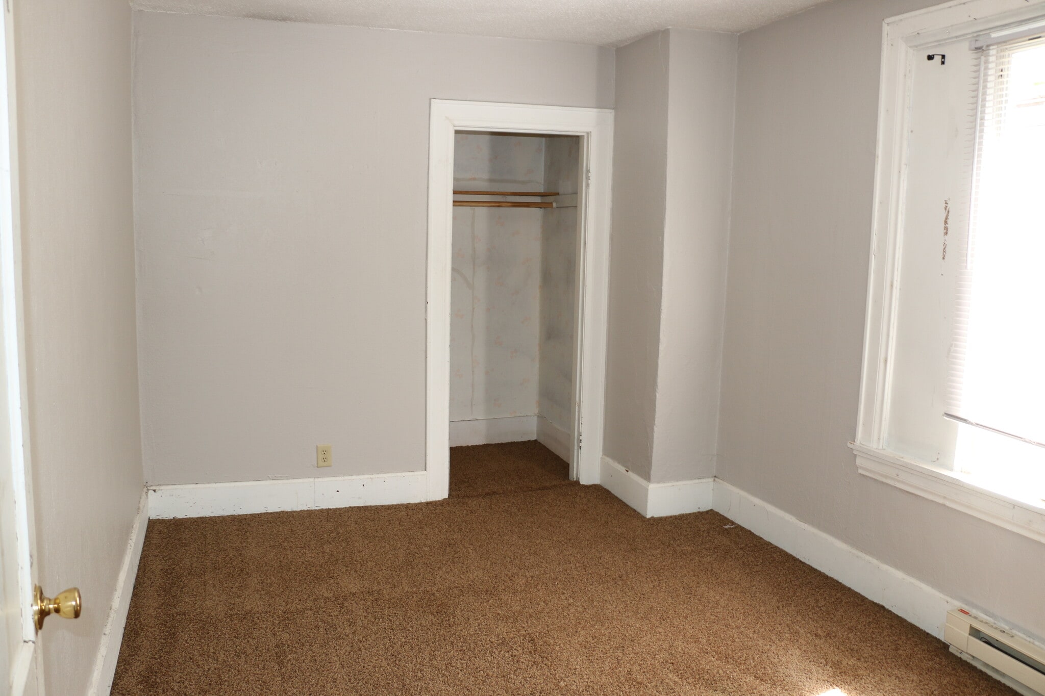 Bedroom - 303 W Pleasant St