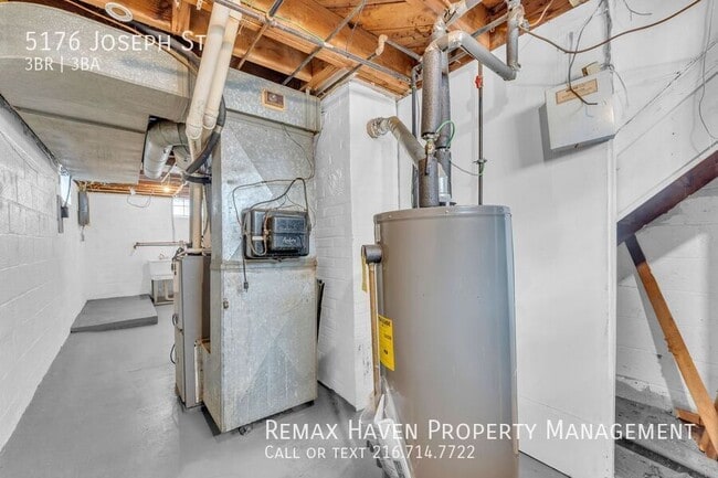 Building Photo - 5176 Joseph St