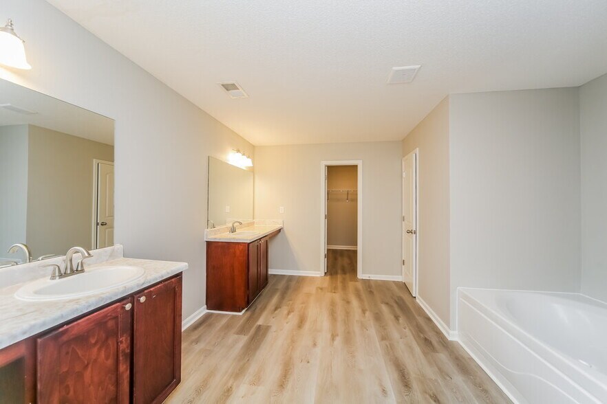 Building Photo - 4521 Oakden Ln.