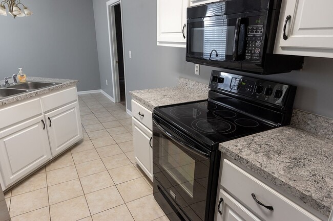 Building Photo - Home for rent in Taylor Ridge