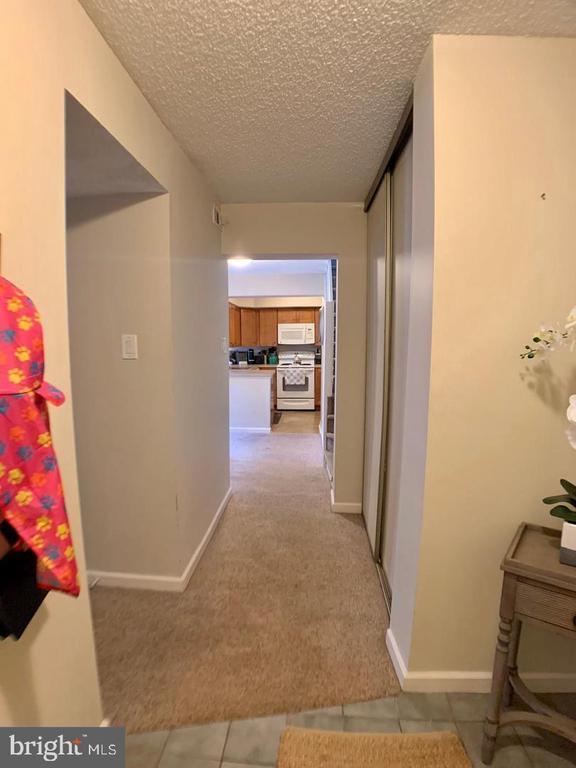 Building Photo - 209 Deer Run