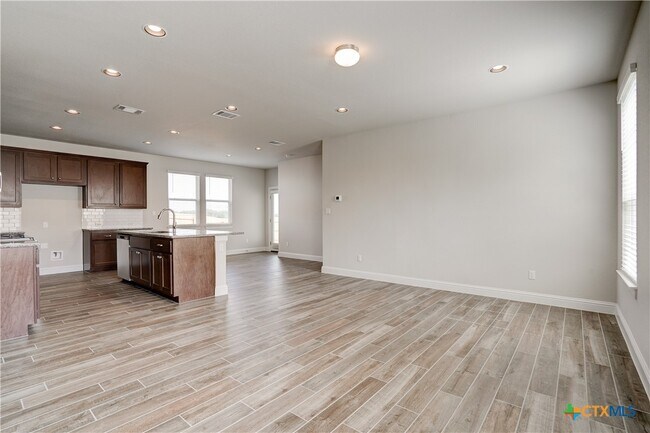 Building Photo - 130 Hidden Branch Cv