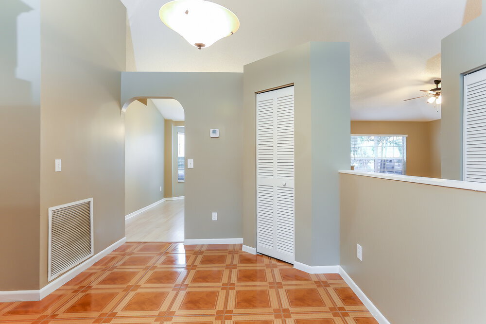 Building Photo - 9711 SW 16th Ct