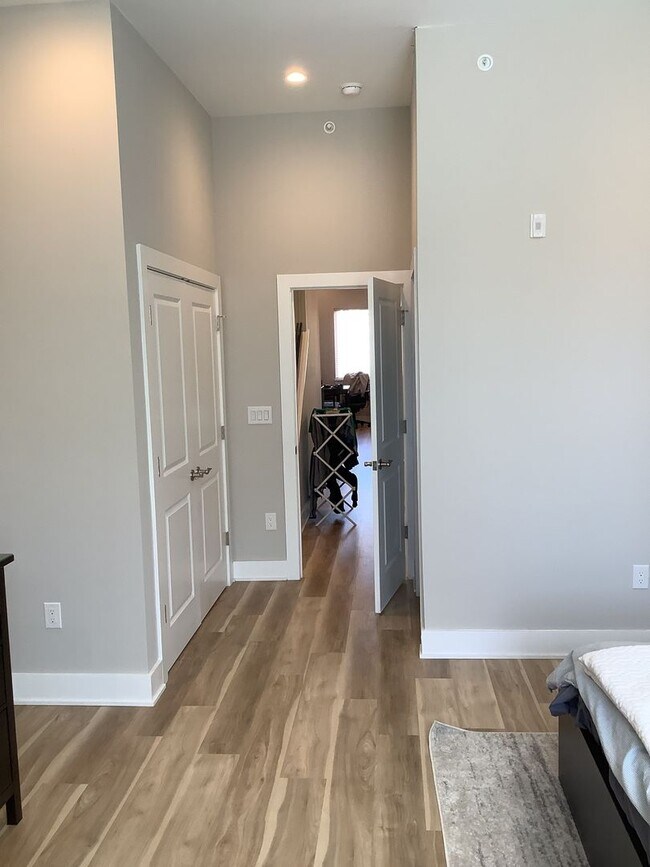 Building Photo - 1615 Ogden St