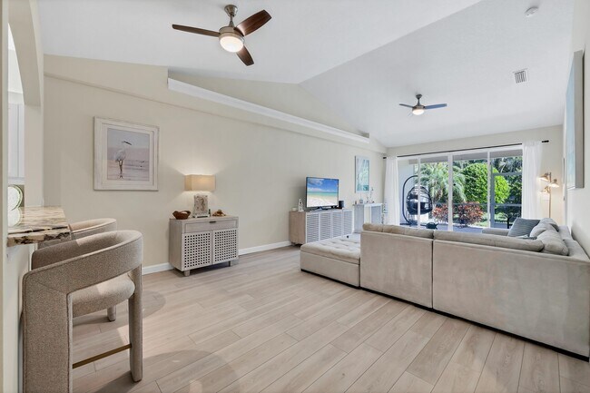 Building Photo - 796 Tartan Dr