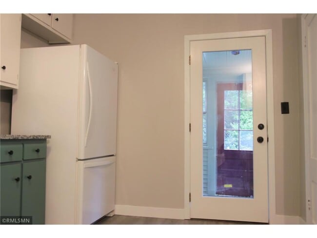 Building Photo - 3136 Douglas Dr N