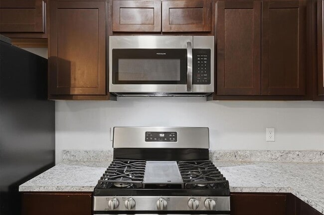 Building Photo - 1200 Granite Ln