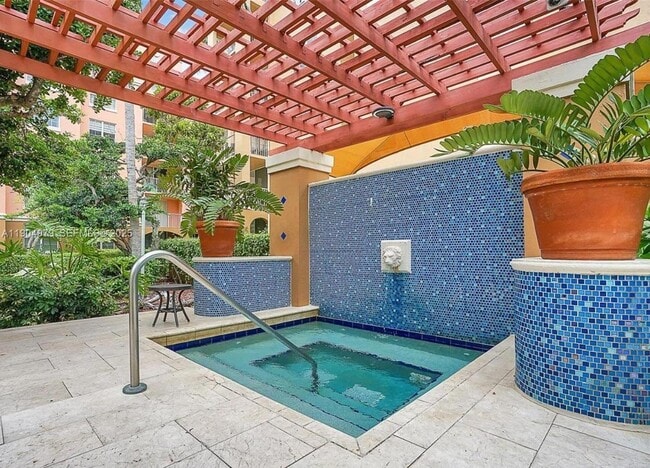 Building Photo - 19701 E Country Club Dr