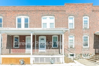 Building Photo - 8 W 8th St