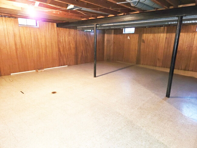 Building Photo - 28606 Denise St