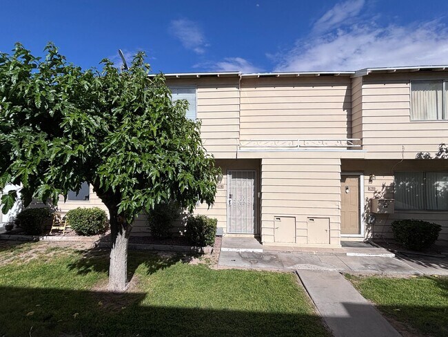 Building Photo - Charming Two-Story Townhouse with Fresh Updates & Prime Location