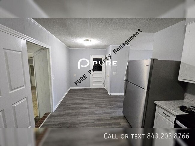 Building Photo - 364 Holly Ave