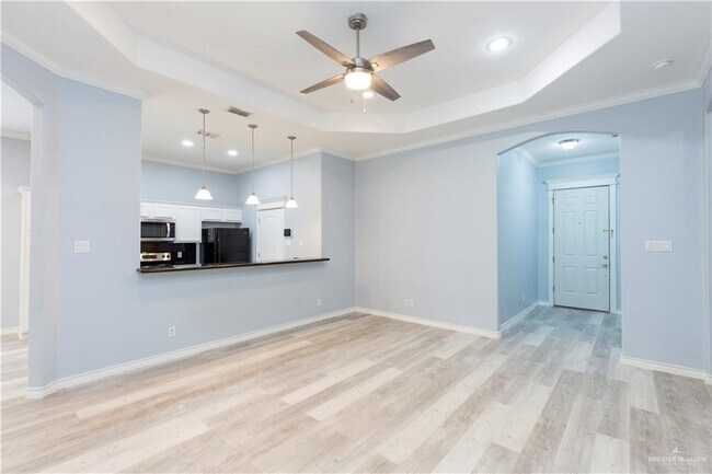 Building Photo - 17 S Excalibur St