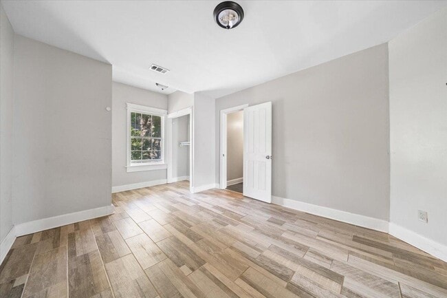 Building Photo - 196 N McNeil St