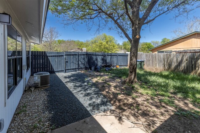 Building Photo - 10309 Burmaster Ln