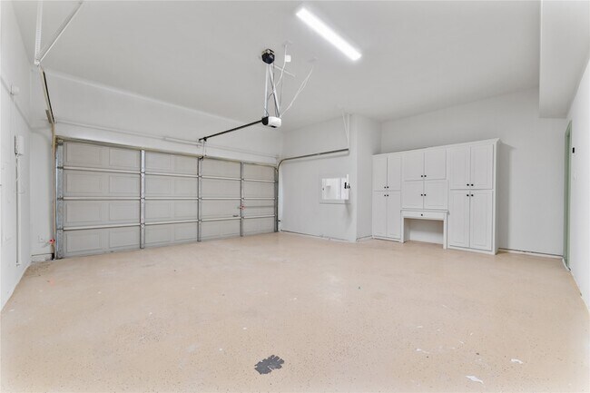 Building Photo - 3316 Westover Dr