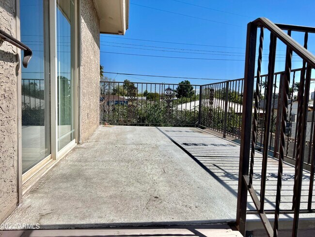 Building Photo - 4213 N Westview Dr