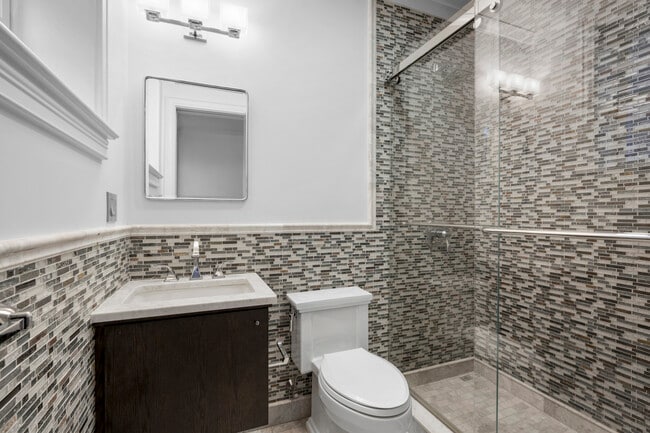 Building Photo - 26 East Pkwy