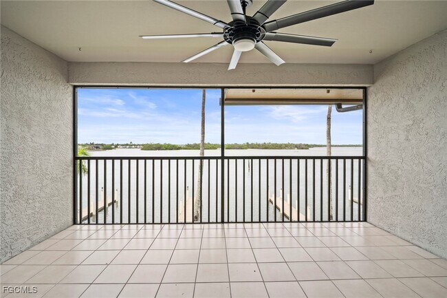 Building Photo - 894 Buttonwood Dr